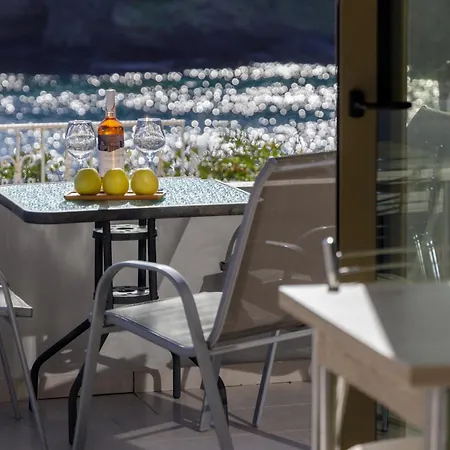 Apartment Maria Sea View By Estia